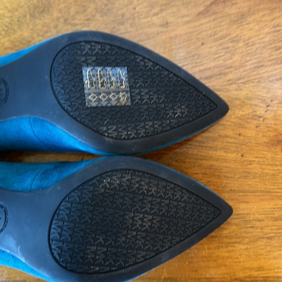 Brand New Without Box Michael Kors Suede Heels - Picture 6 of 6